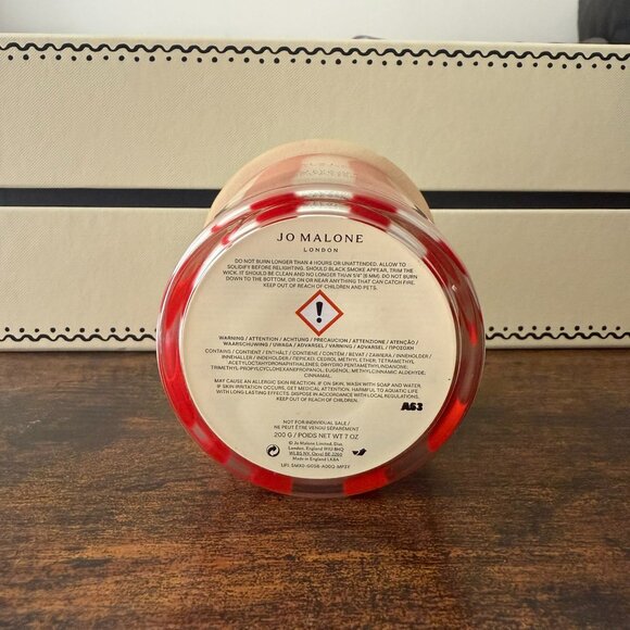 Jo Malone Frosted Cherry & Clove Home Candle Limited Edition - Picture 2 of 2